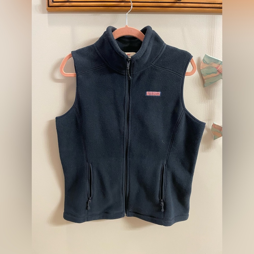 Small Vineyard Vines vest